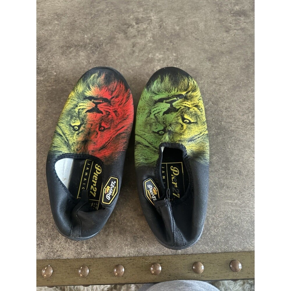 Derez Youth Climbing Shoes Black with Lion Print